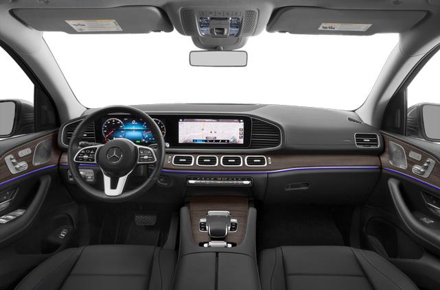 Mercedes-Benz GLS 450 interior dashboard